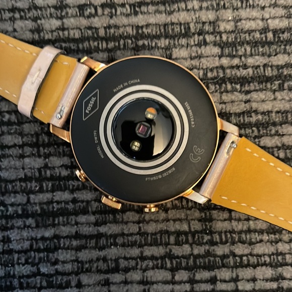 Fossil Q Touchscreen Smartwatch - Picture 8 of 13